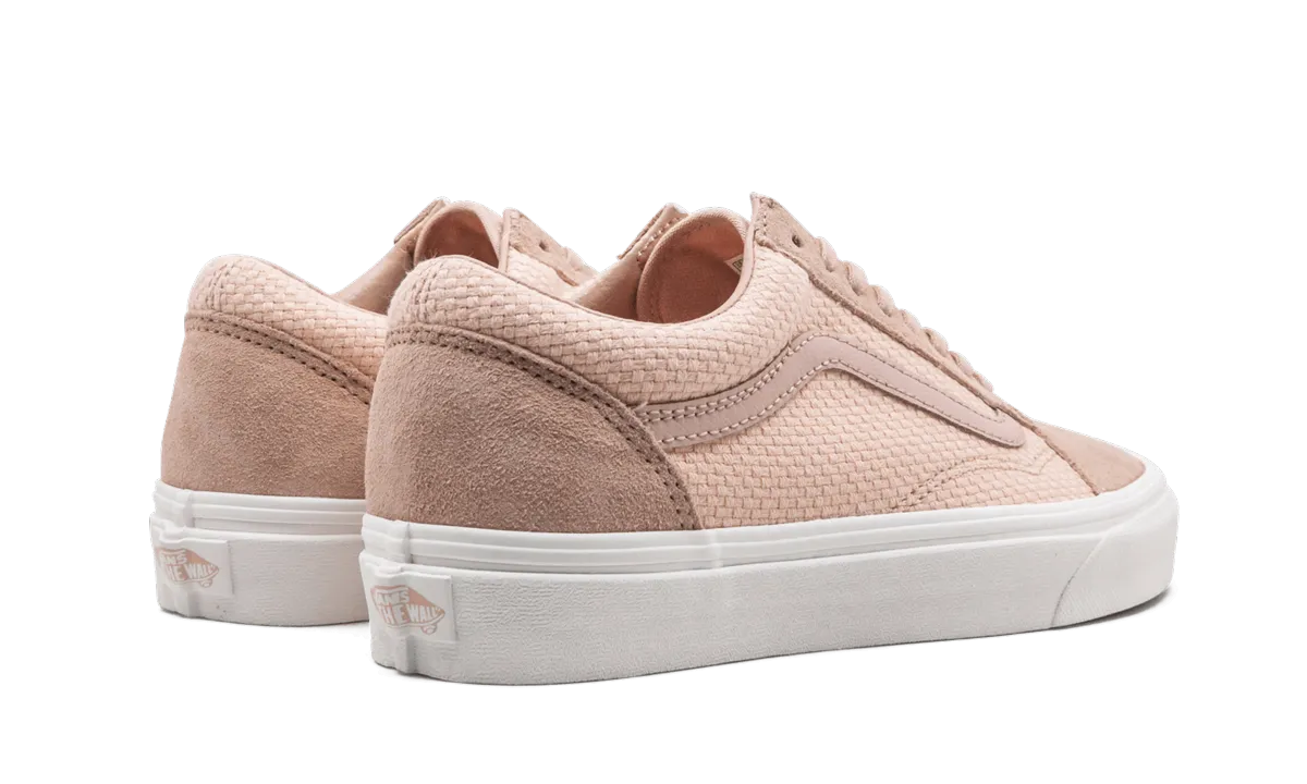 Ad Shoot Comfortable Support Old Skool