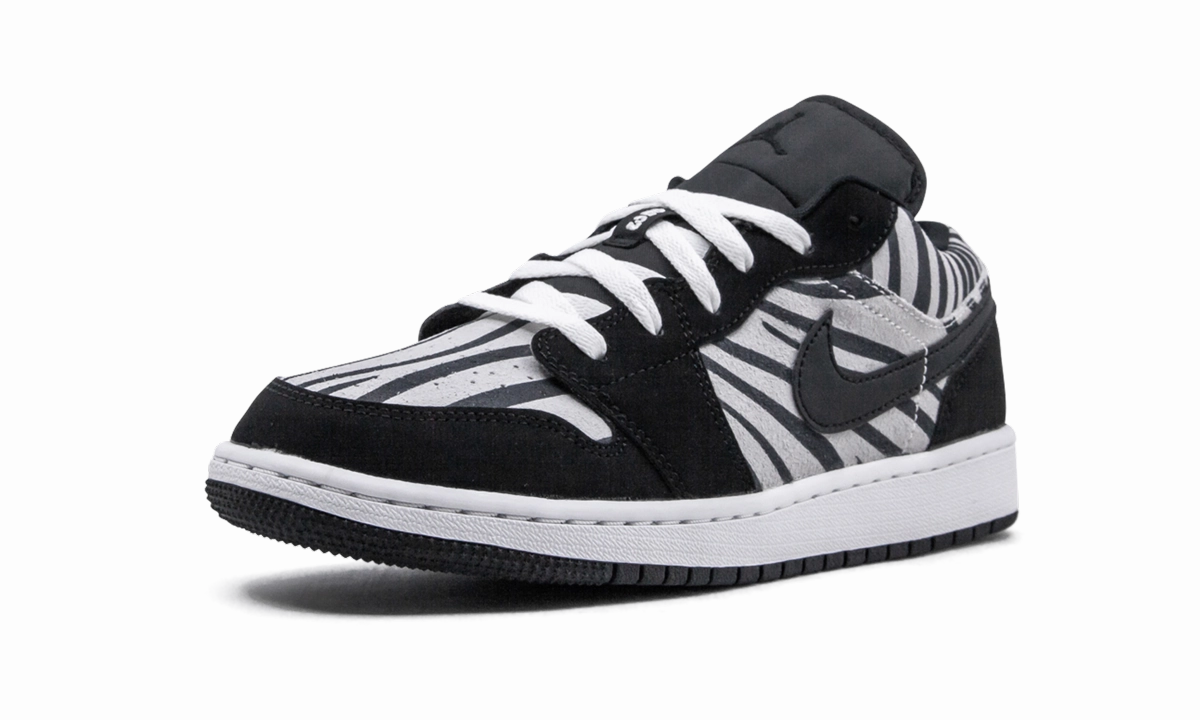 Urban Ready Sleek Comfort Air Jordan 1 Low GS "Zebra"