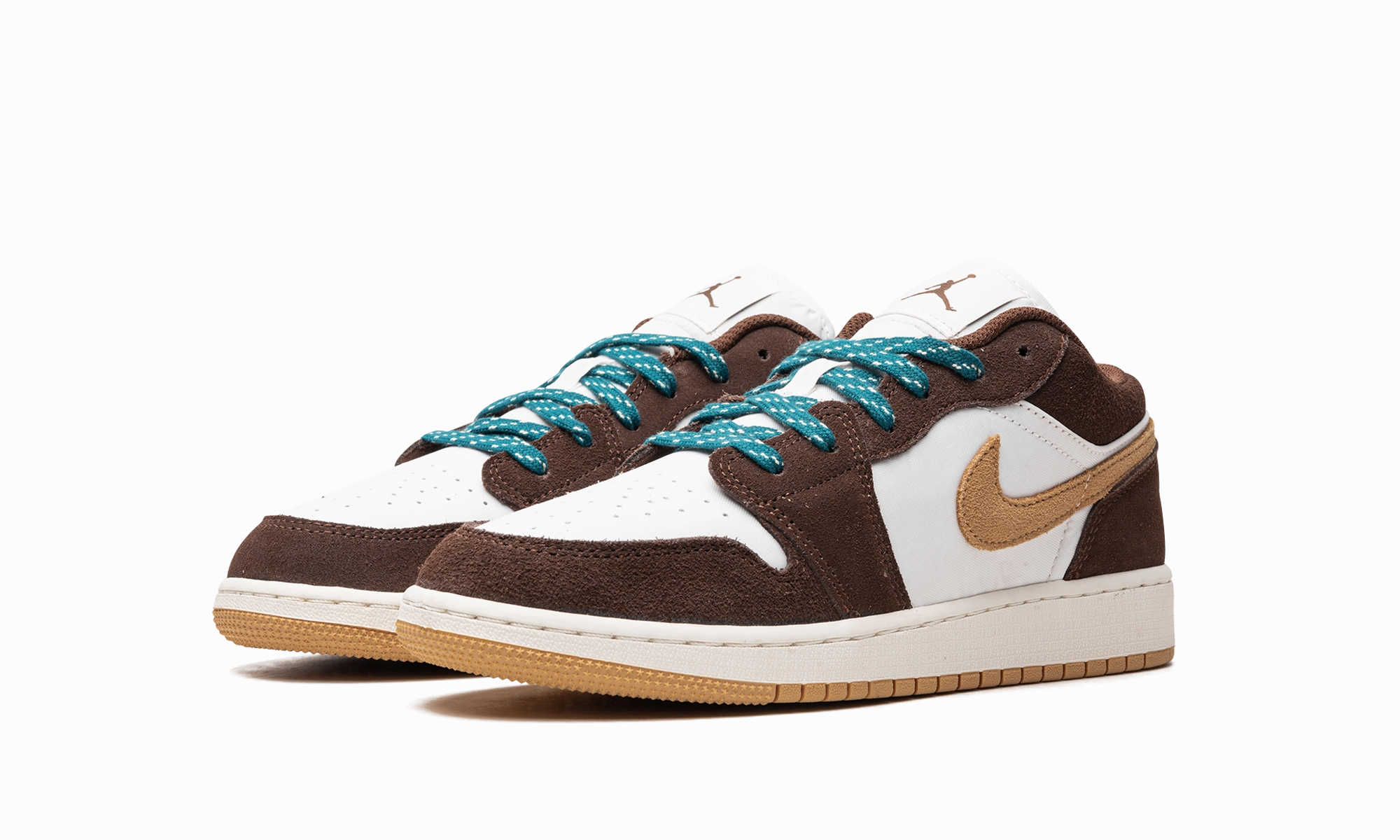 Air Jordan 1 Low GS "Cacao Wow" athletic style