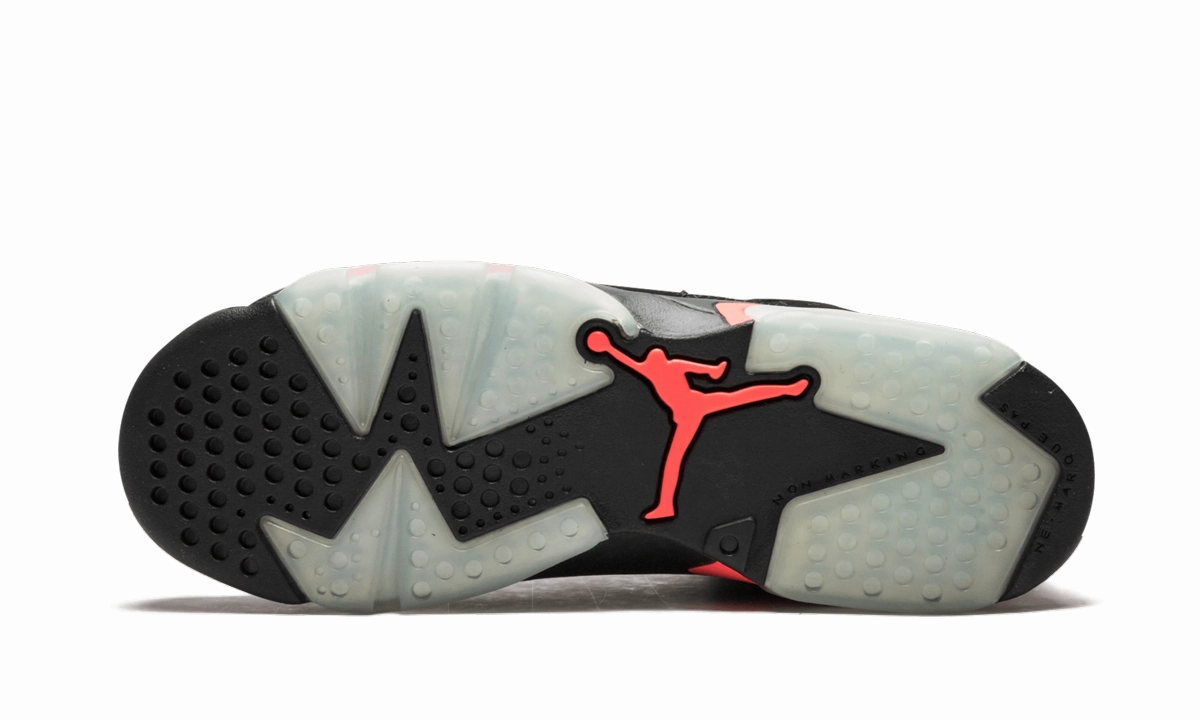 Air Jordan 6 Retro GS "Infrared" running on beaches forest - climate shoes
