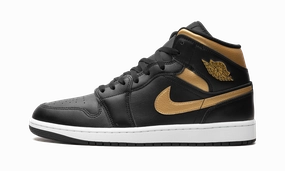 Air Jordan 1 Mid "Black" Step Ease