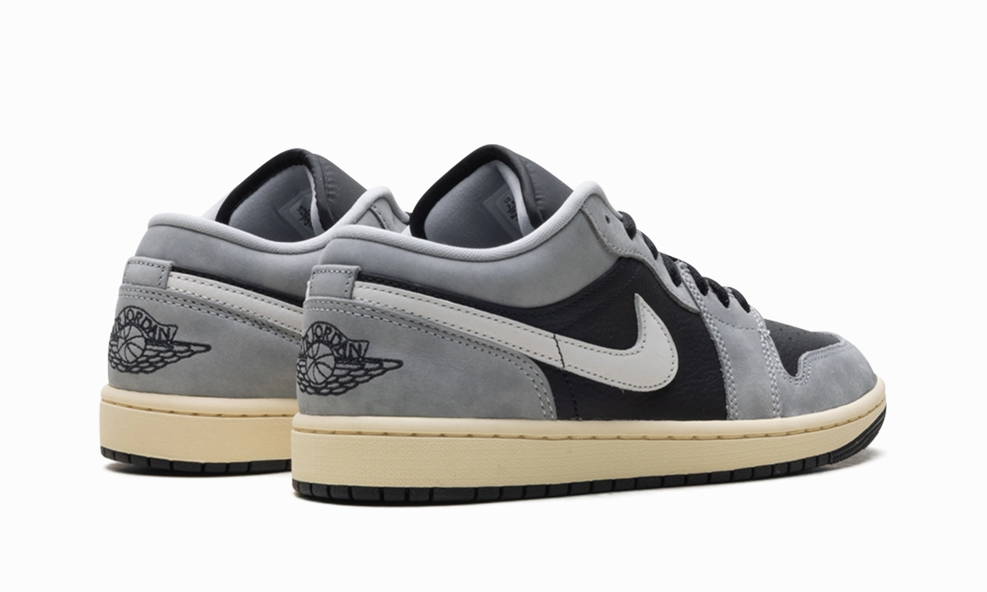 Classy comfort Adaptive Upper Air Jordan 1 Low SE "Light Smoke Grey"