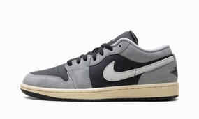 Air Jordan 1 Low SE "Light Smoke Grey" Stylish Sole Adventure Ready