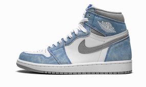 Air Jordan 1 Retro High OG "Hyper Royal" Support Cushion Flexible Steps