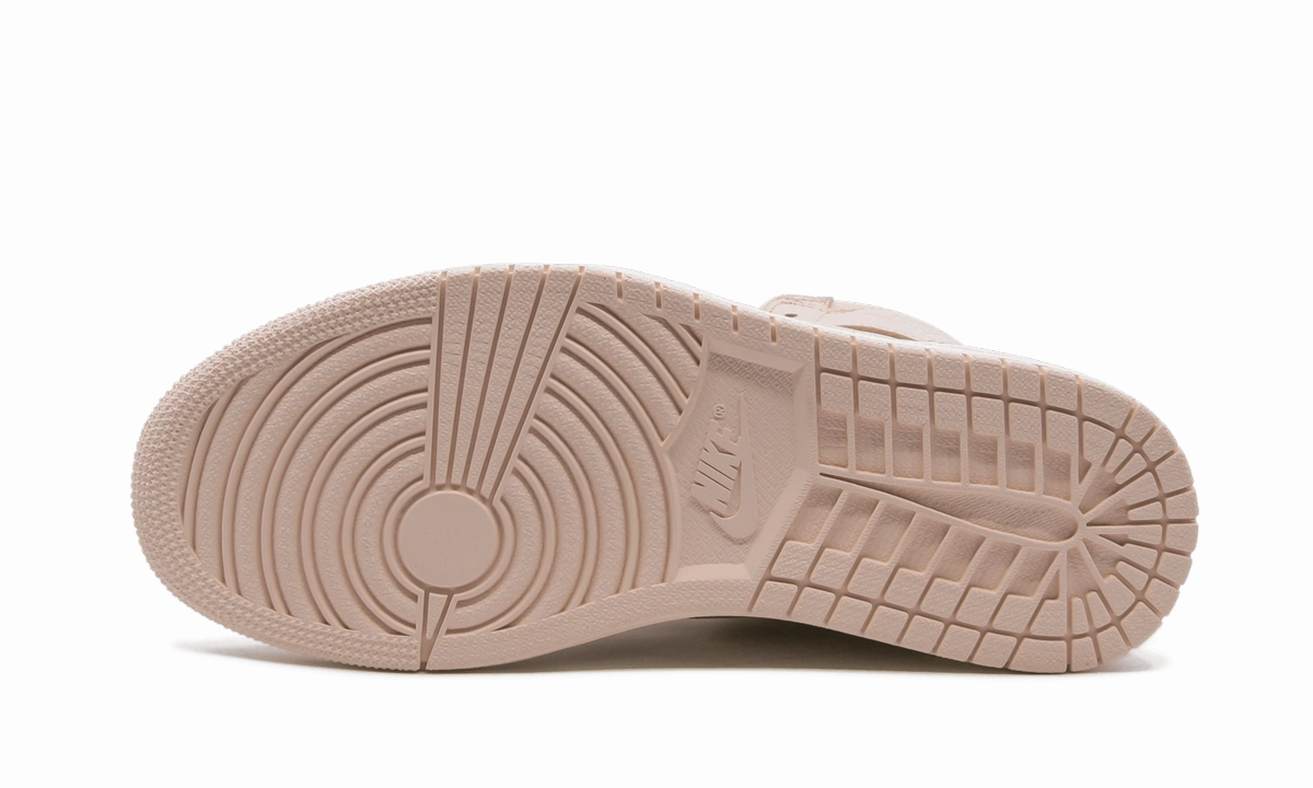 Impact-absorbing fit Air Jordan 1 Retro High OG "Guava Ice"