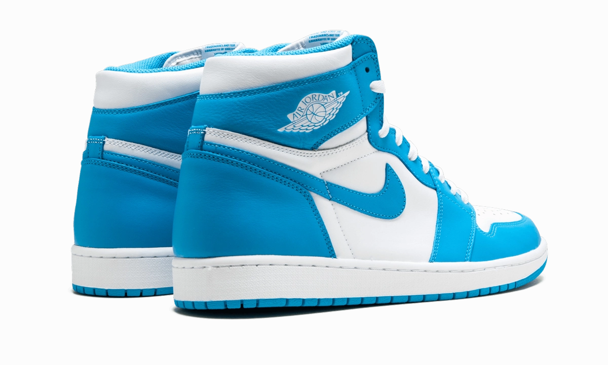 Reflective elements All-Day Ease Air Jordan 1 Retro "UNC"