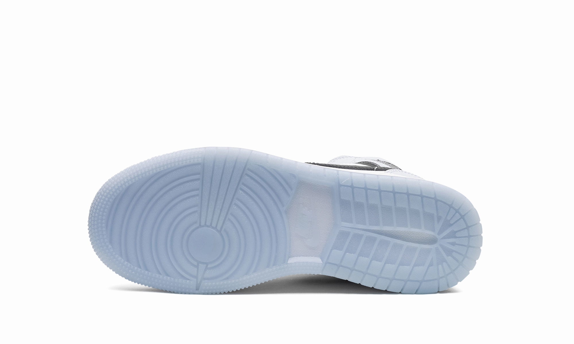 Air Jordan 1 Mid SE GS "Ice Blue" Foot Shape