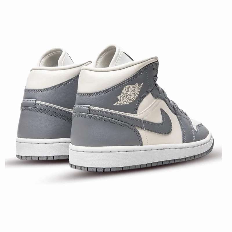 Air Jordan 1 Mid Stealth (W) Relaxed grip Flexible Support