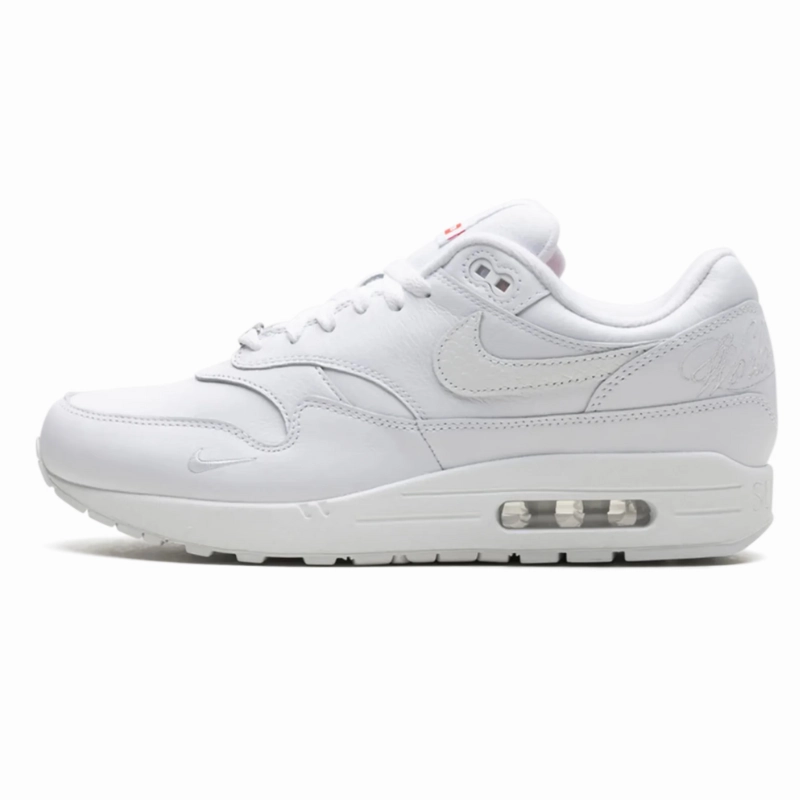 Reaction - time - improving Nike Air Max 1 '87 SP Supreme Triple White