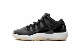 Jordan 11 Retro Low GS "72-10" core strength Limited - edition