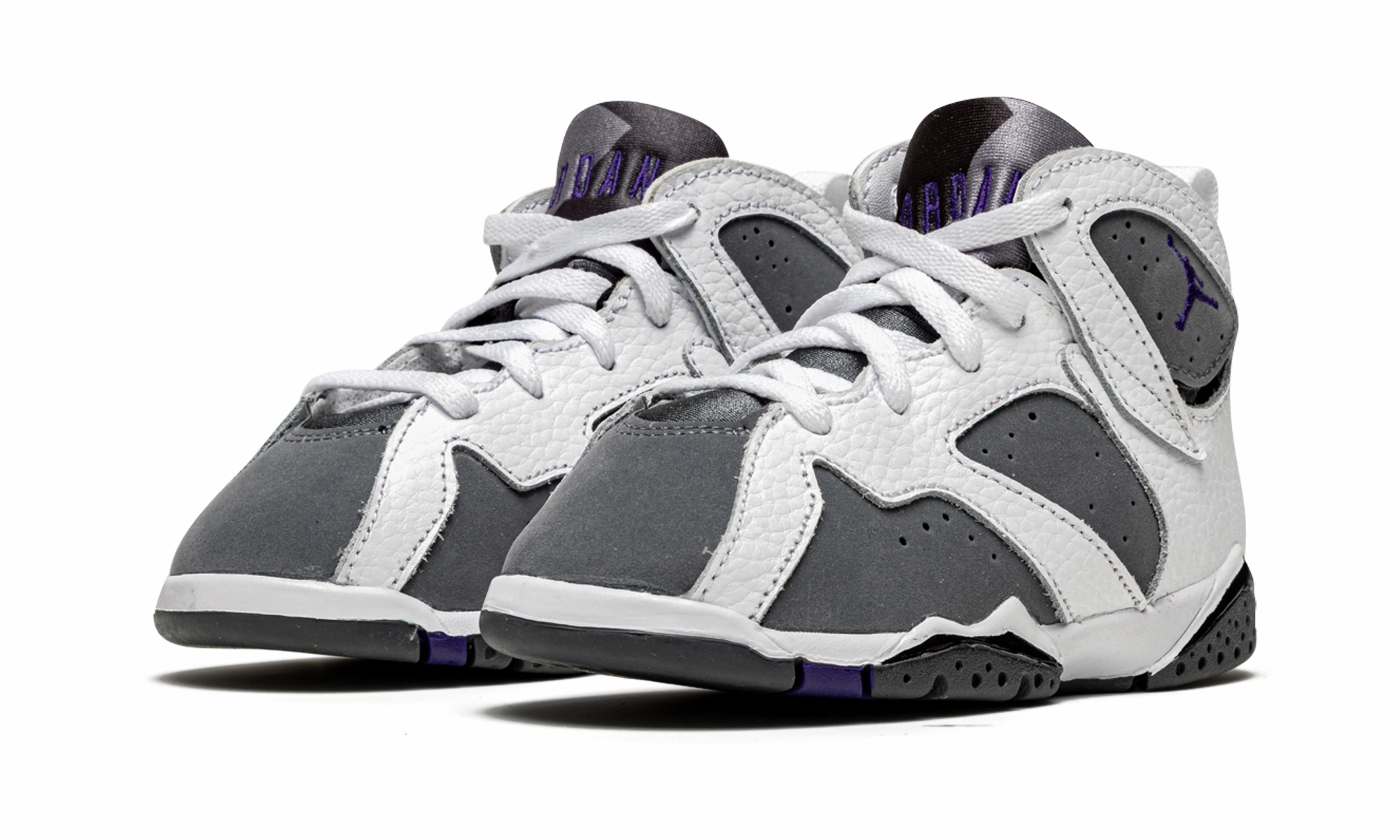 foggy - day running wear Jordan 7 Retro BT TD "Flint"