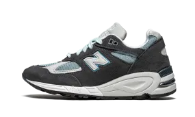 M990KT2 "Kith" Abrasion - resistant softball shoes