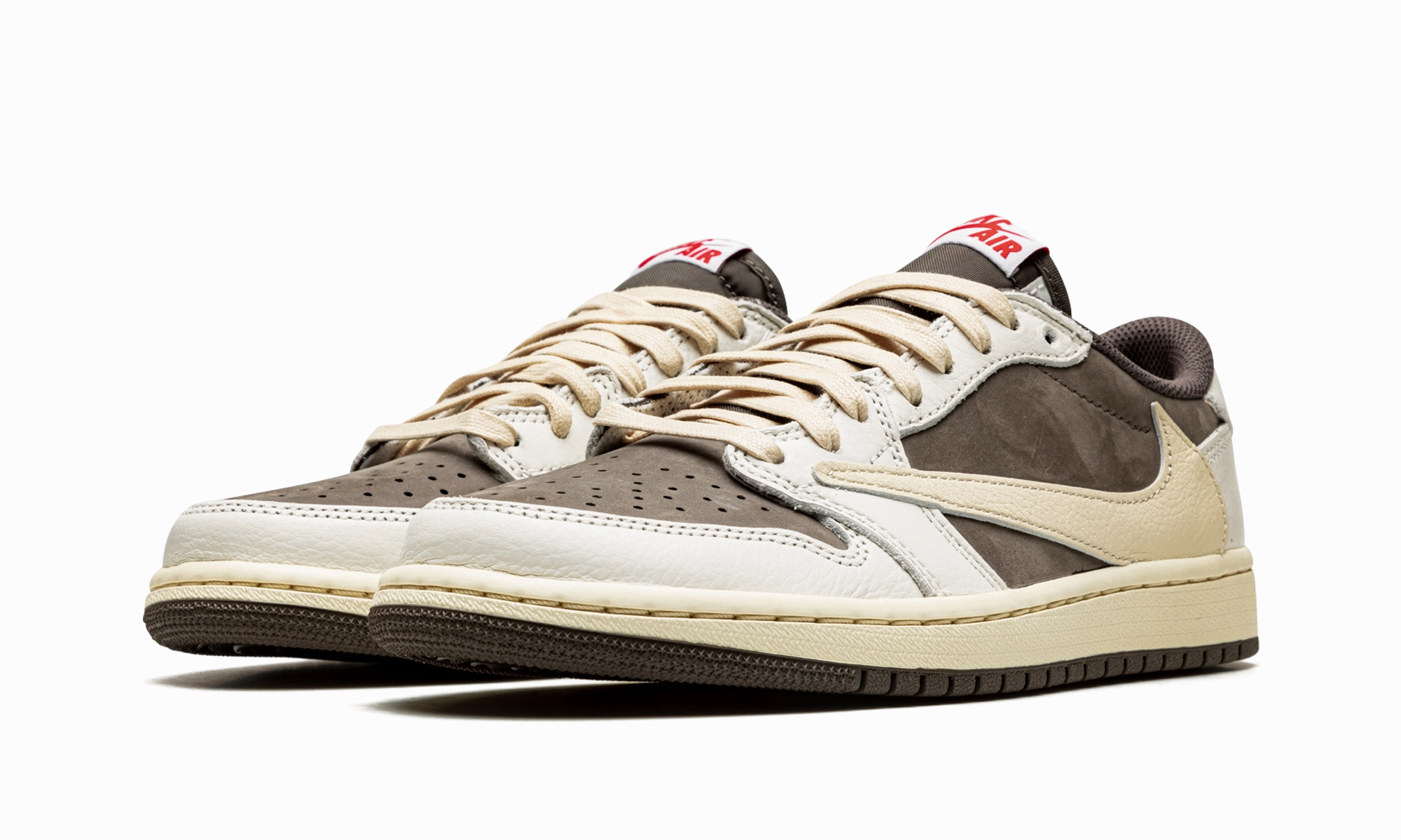 Air Jordan 1 Low SP OG "Travis Scott - Reverse Mocha" Shock-absorbent look