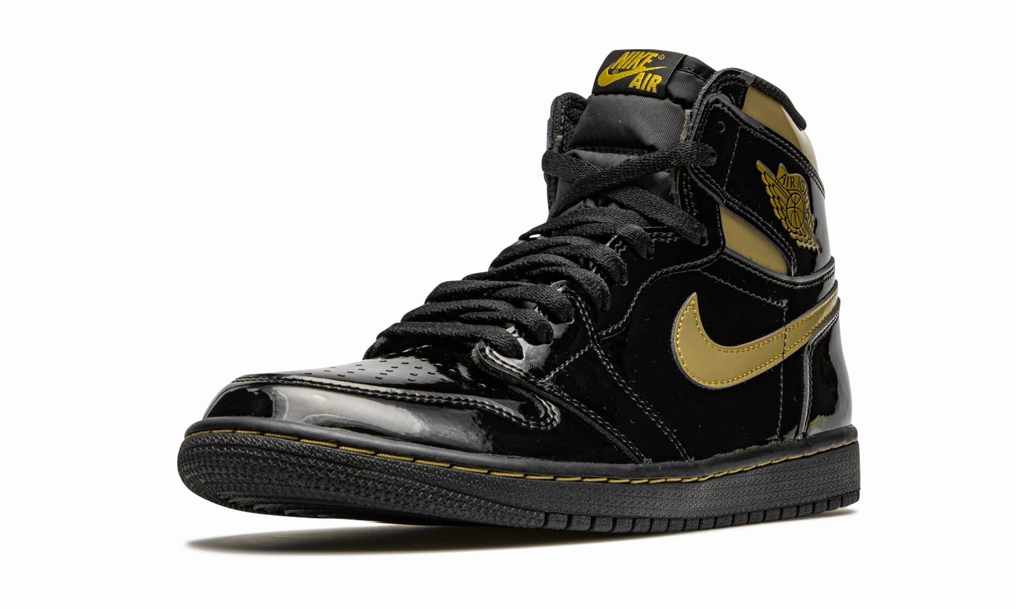 Air Jordan 1 Retro High OG "Black Metallic Gold" Refined touch Enhanced grip