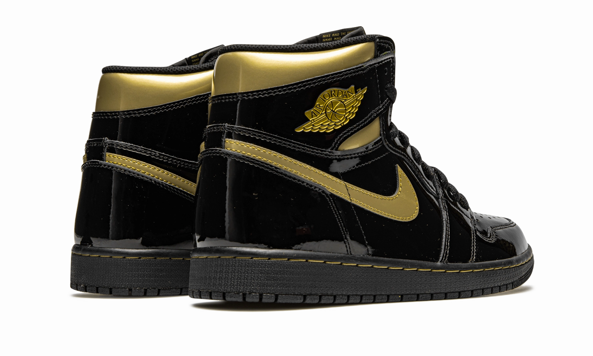 Air Jordan 1 Retro High OG "Black Metallic Gold" Urban cushioning