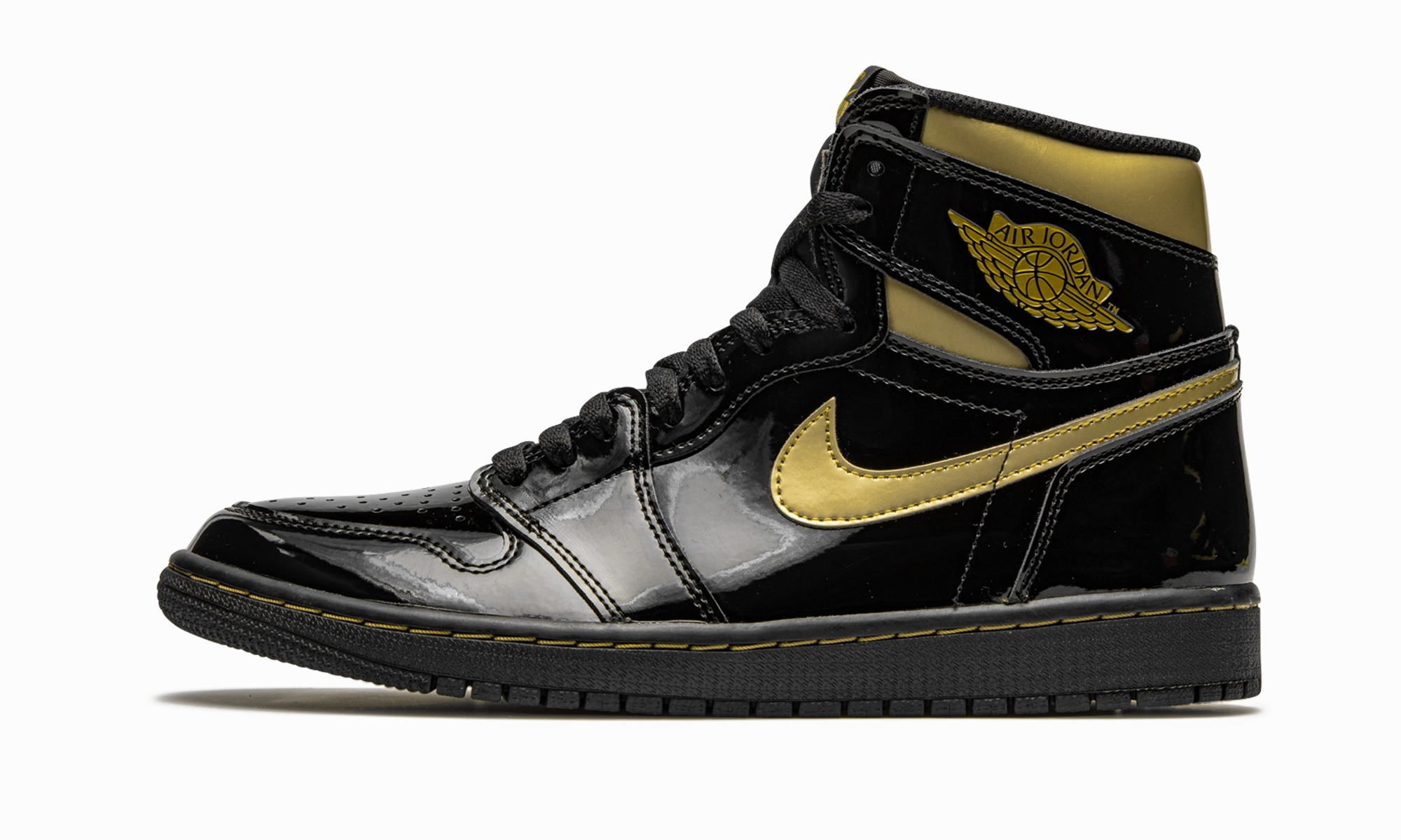 Air Jordan 1 Retro High OG "Black Metallic Gold" Streamlined wear Air Ventilation