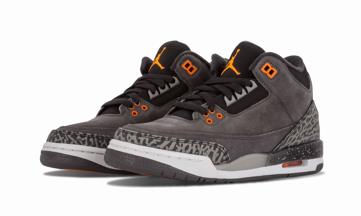 Comfy Step Air Jordan 3 Retro GS "Fear Pack"