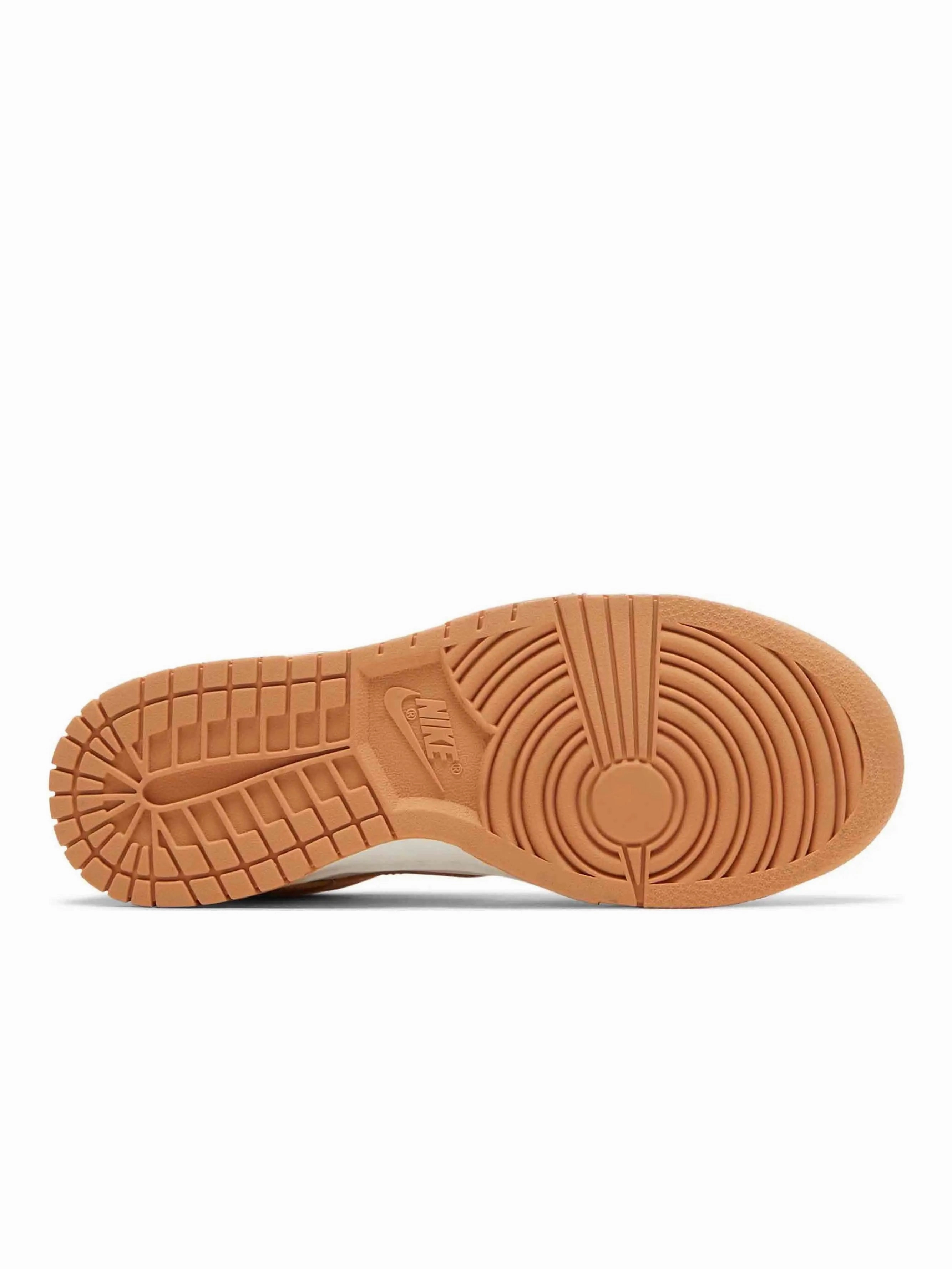 color - coordinated shoes Mesh Upper Nike Dunk Low Harvest Moon (W)