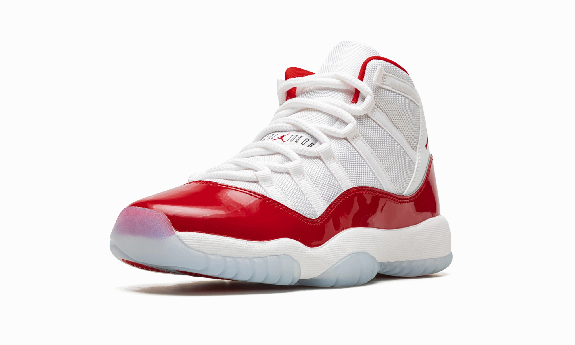 Air Jordan 11 GS "Cherry 2022" sprinter's shoe preference running in public tracks shoes