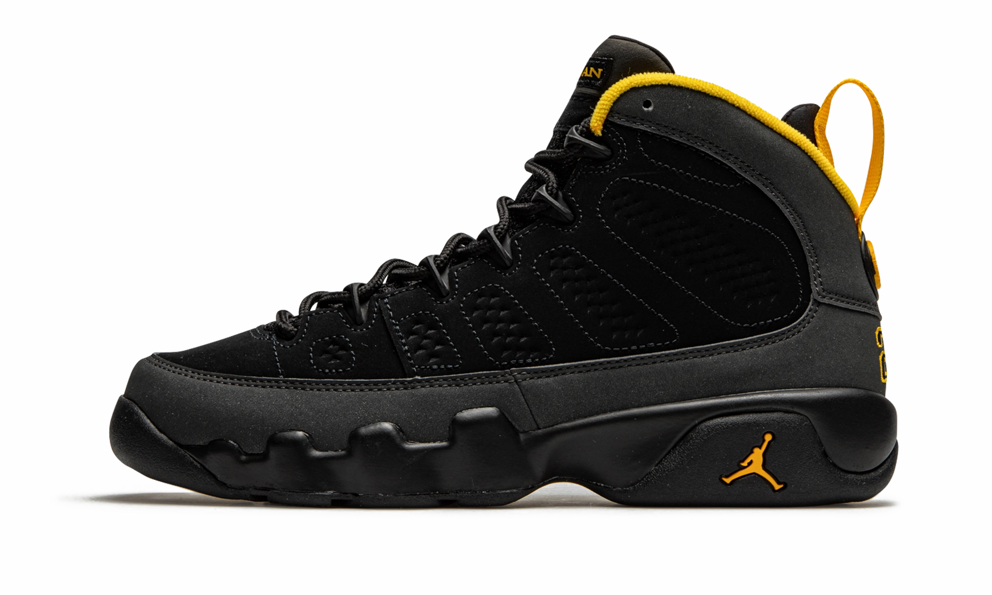 Air Jordan 9 Retro GS "University Gold" trend - following shoes responsiveness