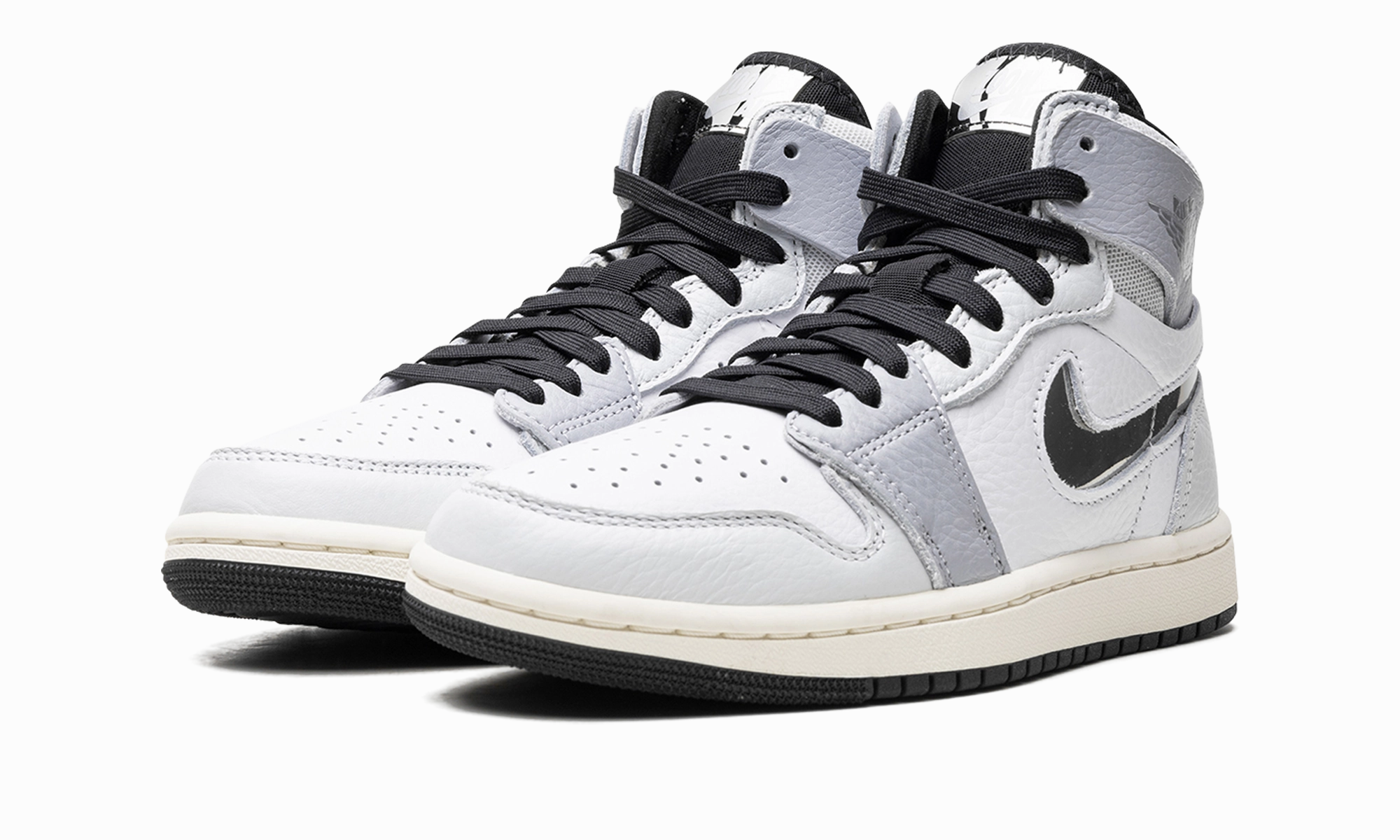 AIR JORDAN 1 ZOOM AIR CMFT 2 WMNS "Metallic Silver" Classy stability