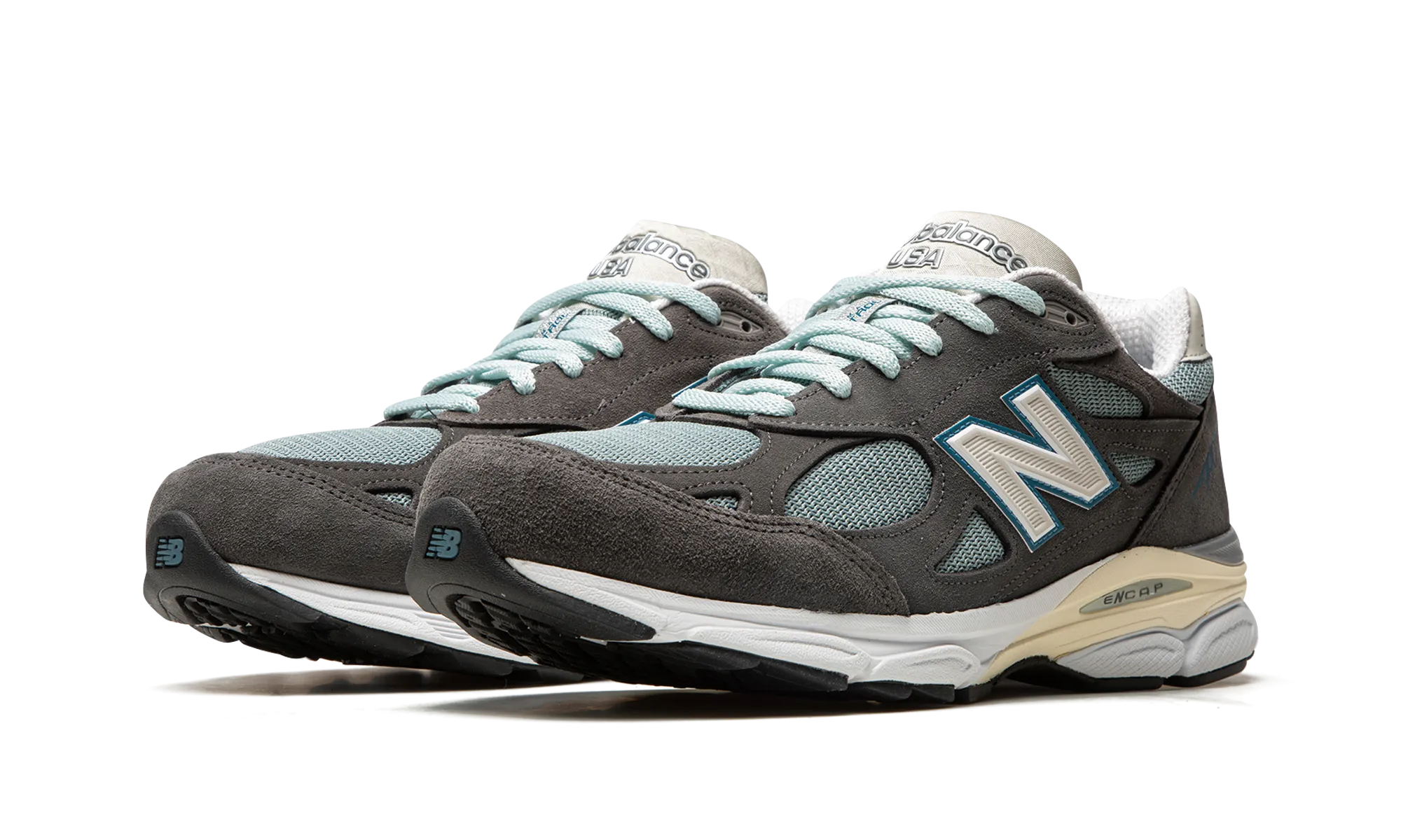 990 v3 "Kith - Steel Blue / Grey" running in multi - lane tracks shoes Full Cushioning