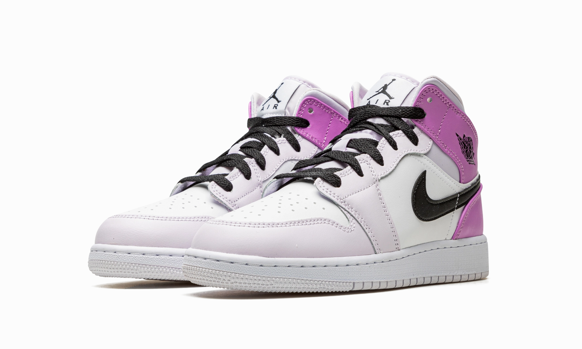 Air Jordan 1 Mid GS "Barely Grape" On Foot Casual grip