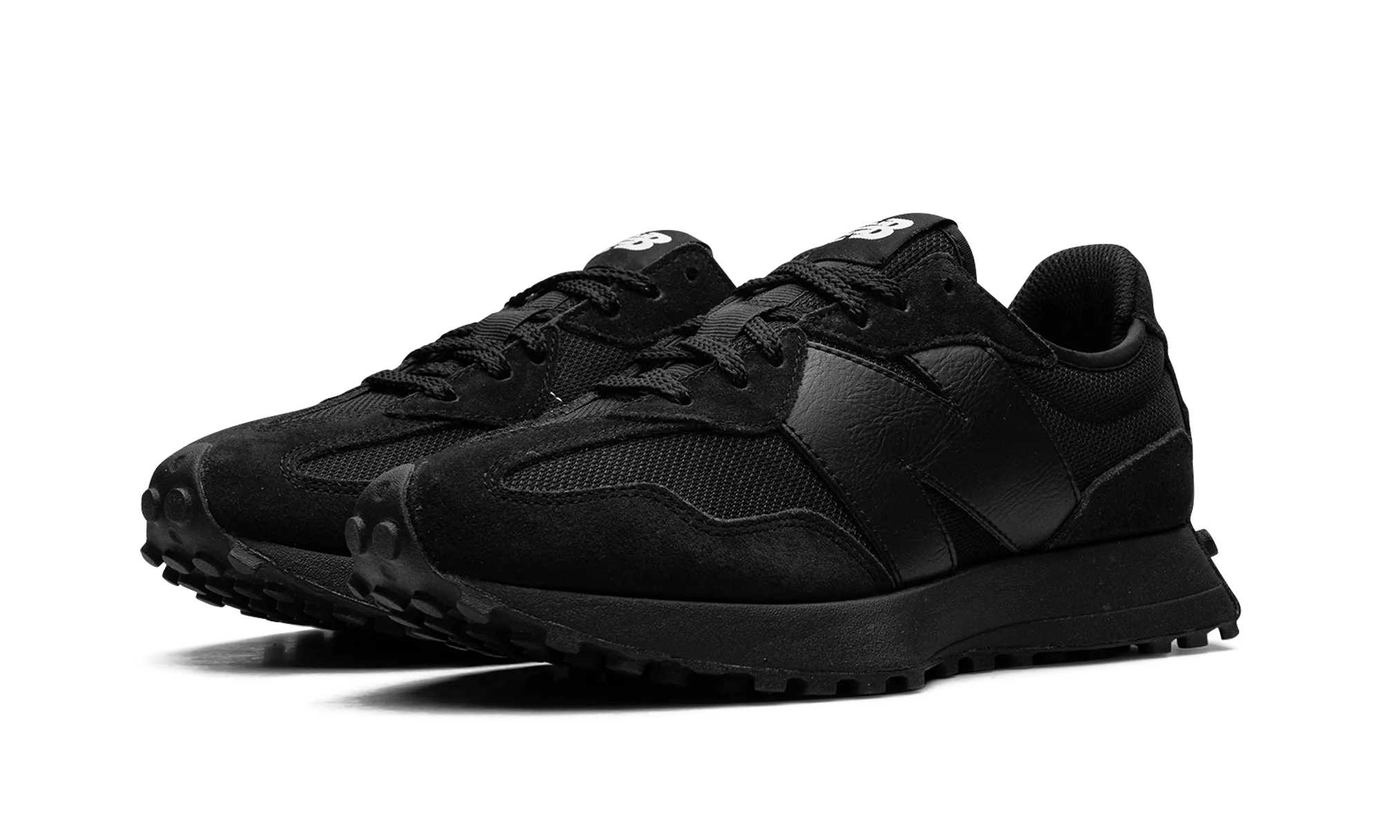 Night Pace 327 "Triple Black"