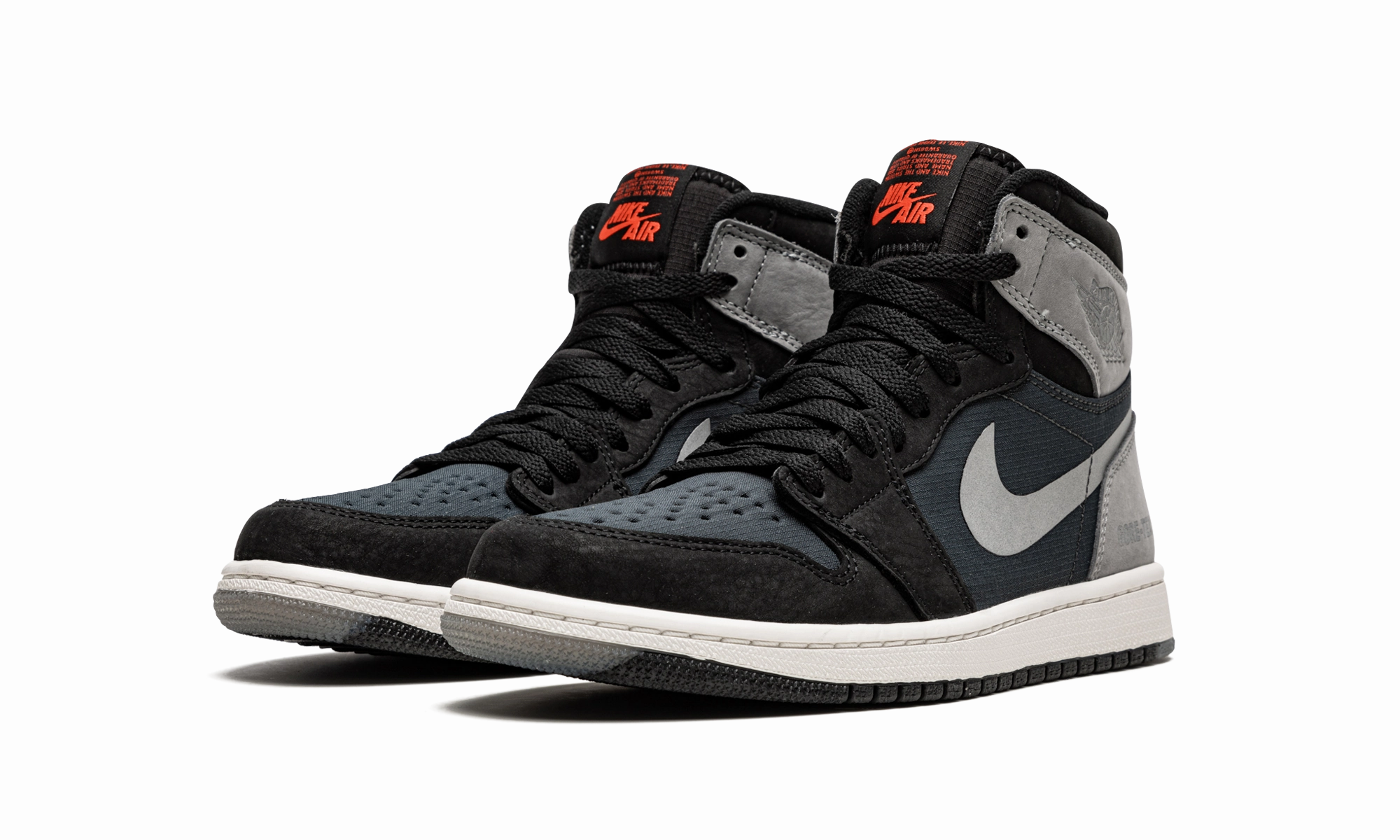 Ultra-soft traction Retro-inspired cushioning Air Jordan 1 Element "Gore-Tex - Black"