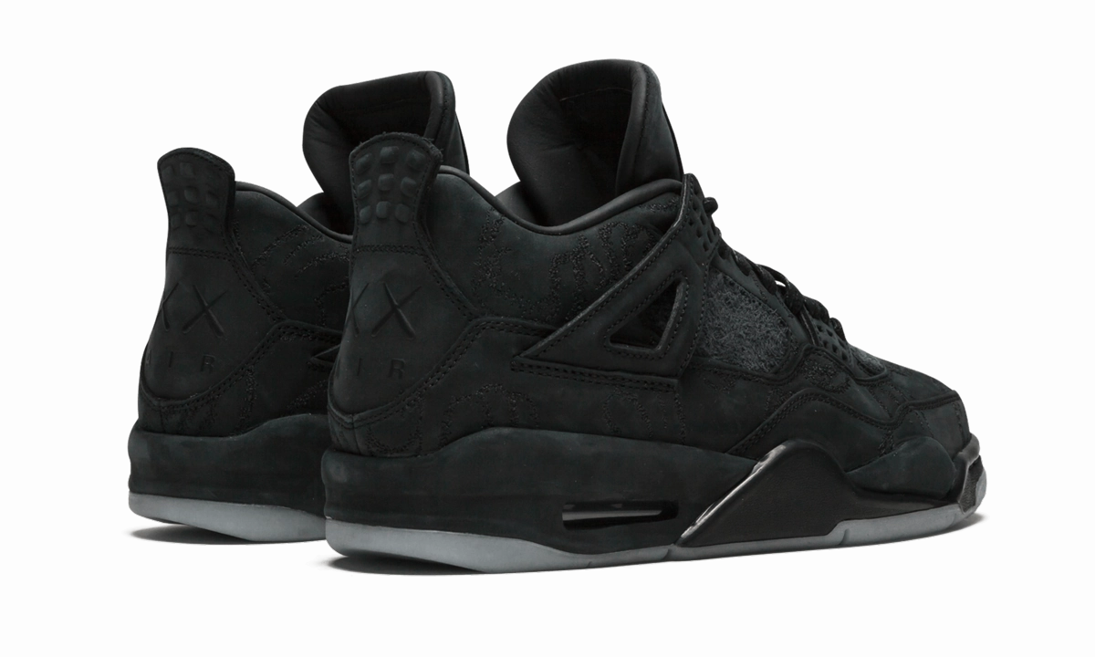 Air Jordan 4 Retro "Kaws - Black" Exclusive Look Ultra-soft cushioning