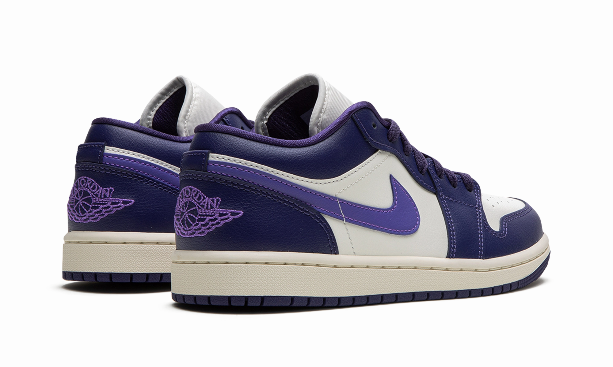 AIR JORDAN 1 LO WMNS "Action Grape" Refined performance Sports-Friendly