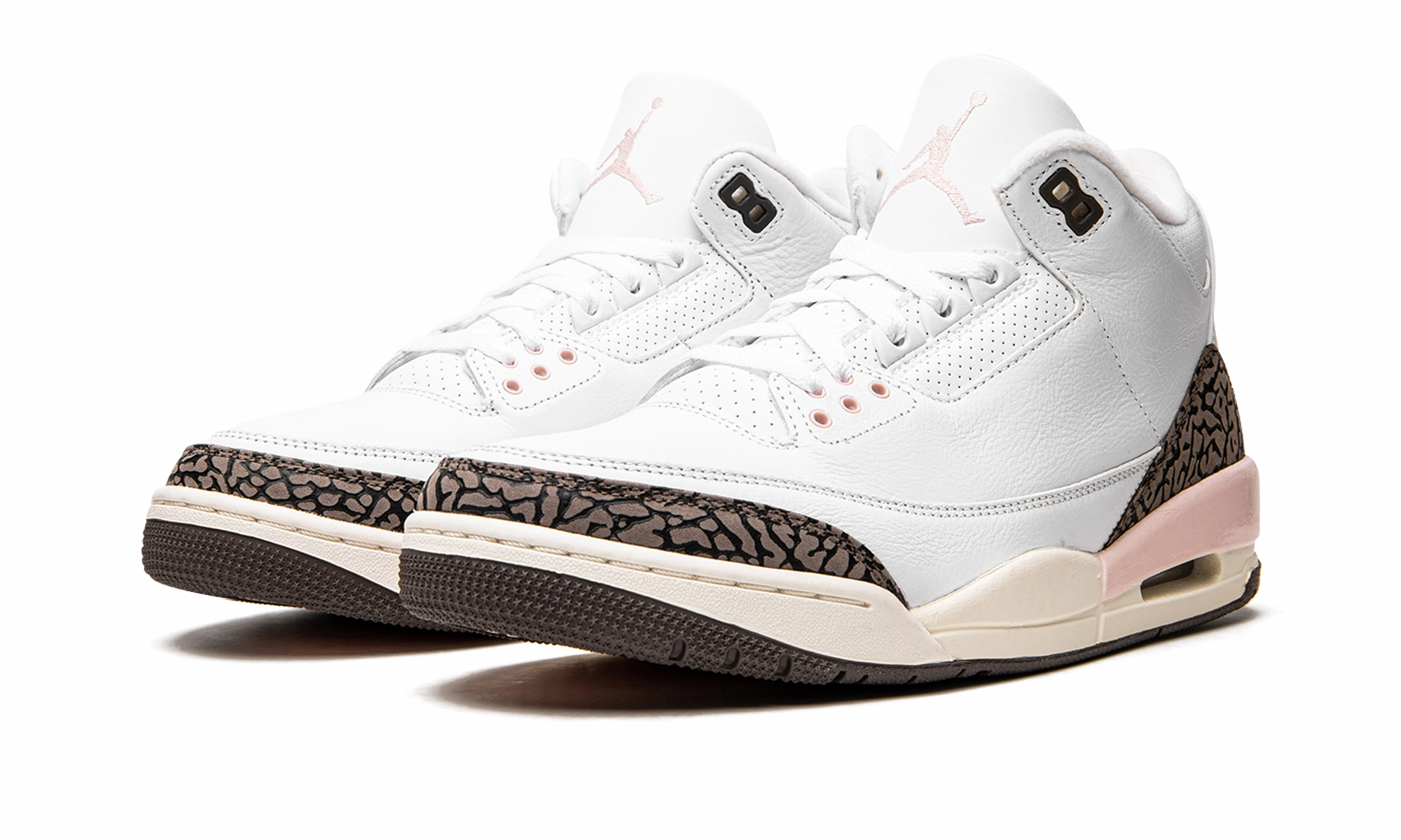 Stylish Support AIR JORDAN 3 WMNS "Dark Mocha"