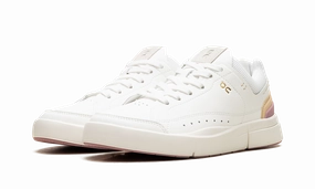 The Roger Centre Court WMNS "White" for running recycled shoes