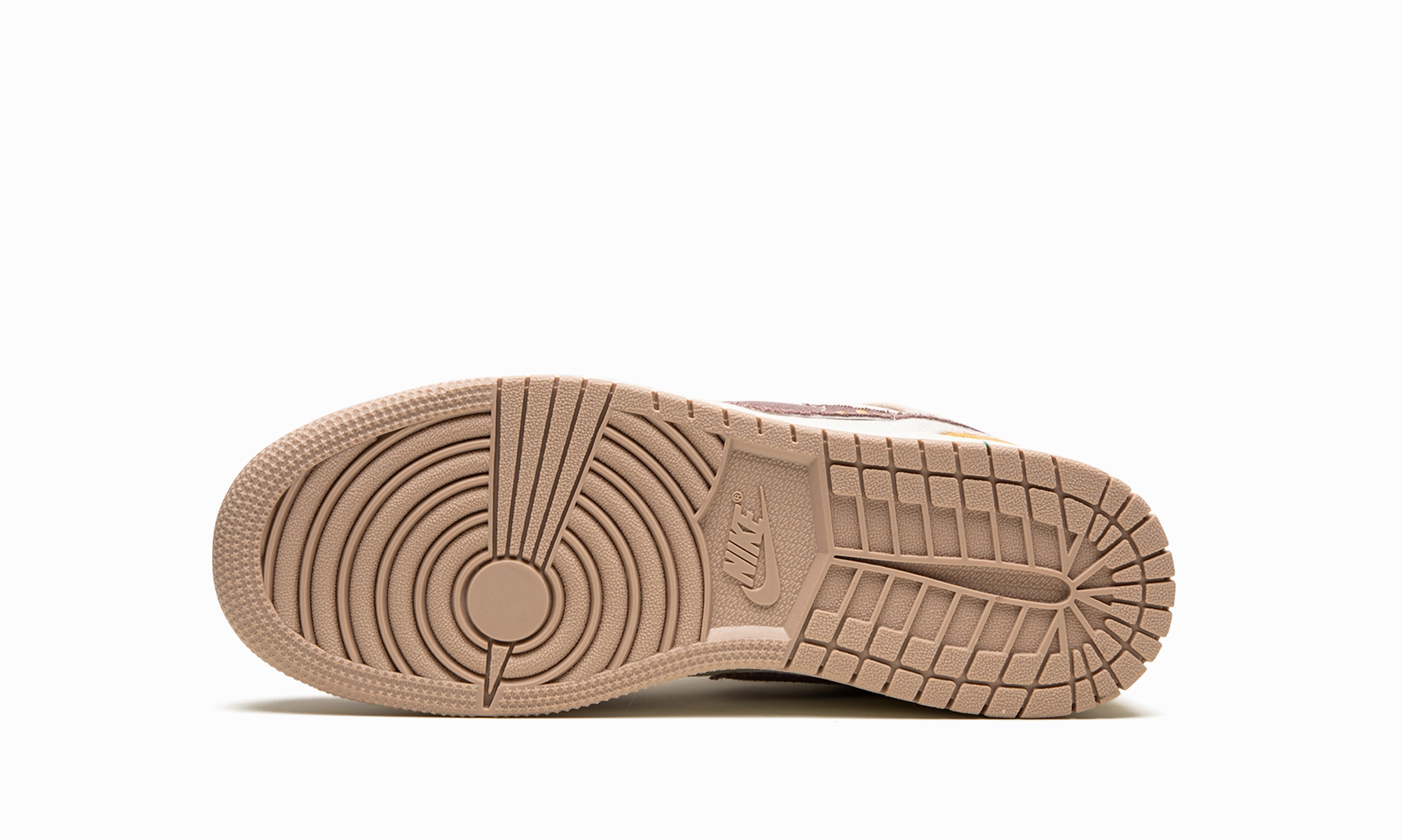 Air Jordan 1 Mid SE Craft GS "Inside Out - Taupe Haze" Exclusive Look