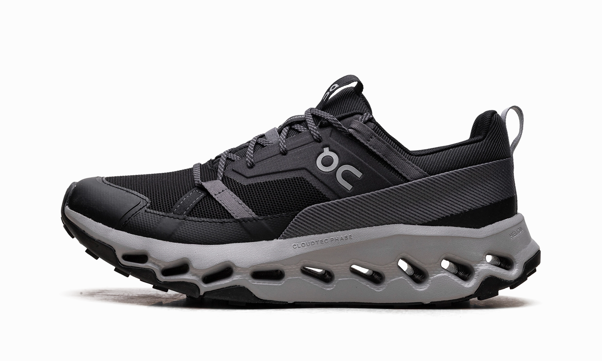 Solid Color rainy day running Cloudhorizon "Black Alloy"