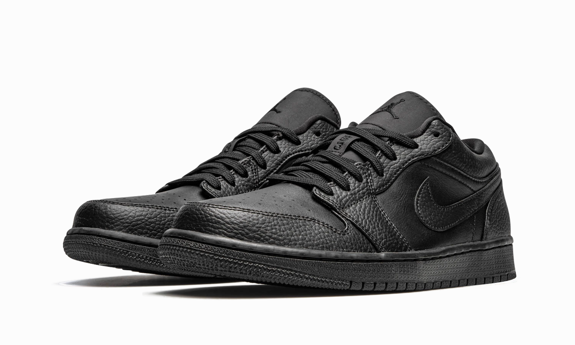 Air Jordan 1 Low "Triple Black" All-around traction