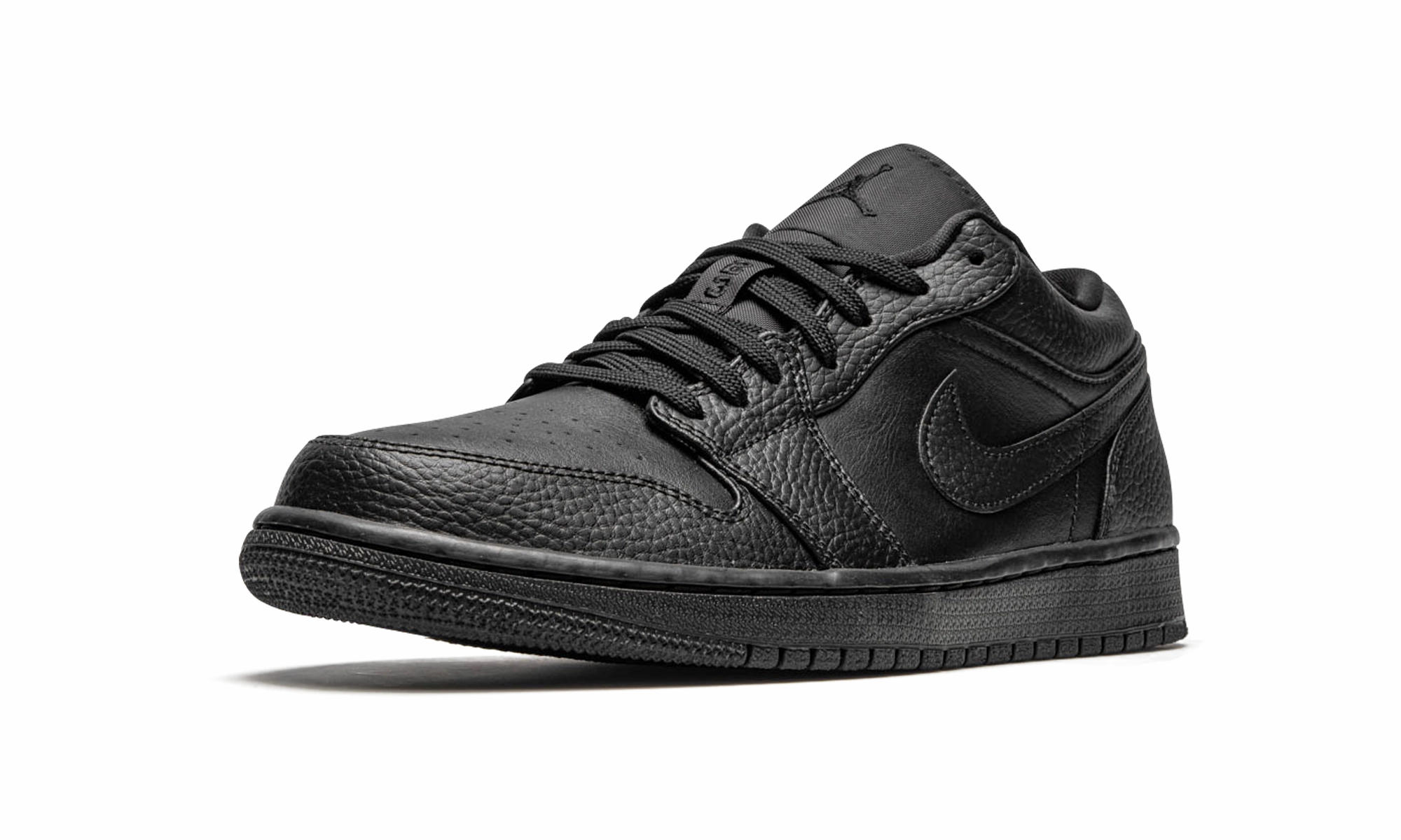 Air Jordan 1 Low "Triple Black" Essential Fit