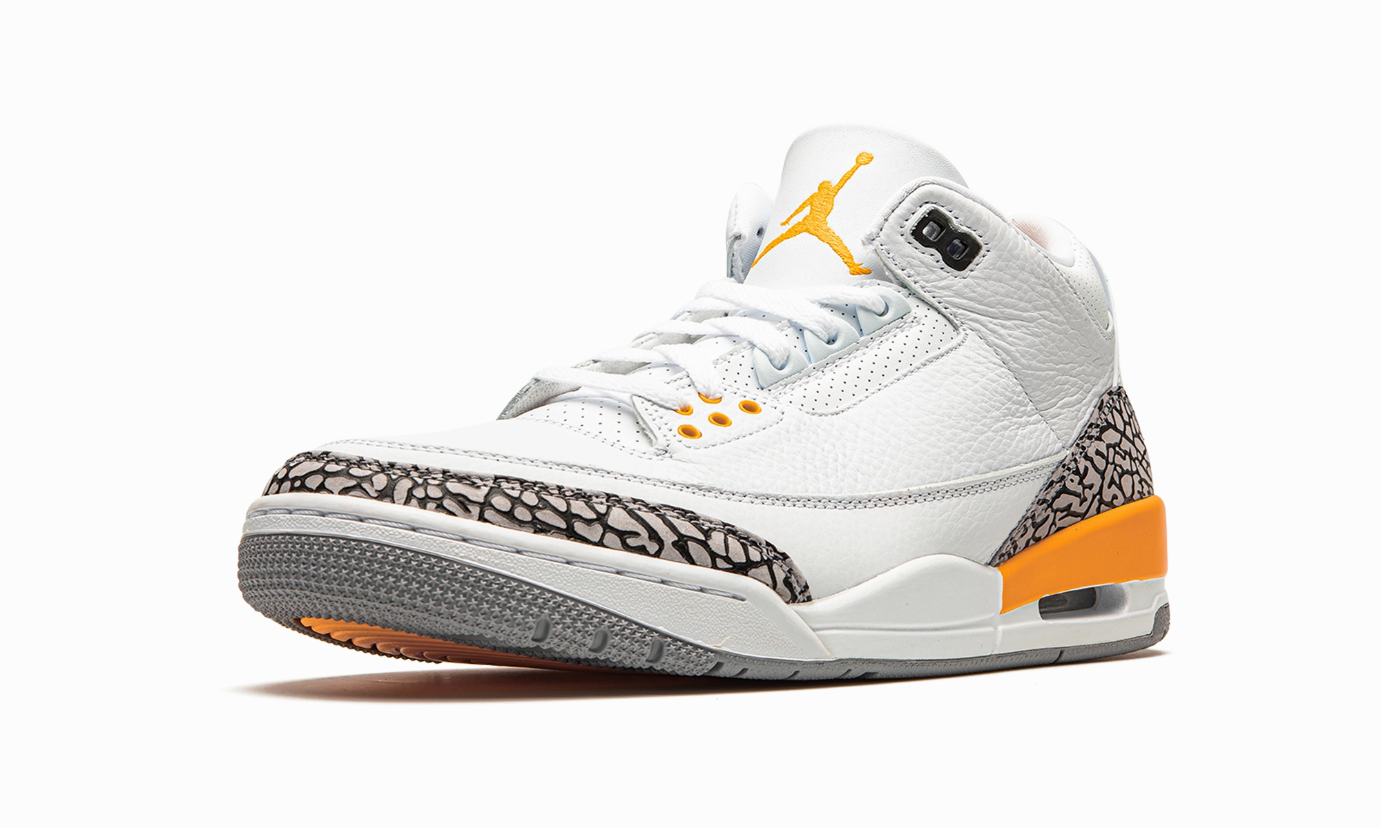 Bold Color Scheme AIR JORDAN 3 RETRO WMNS "Laser Orange"