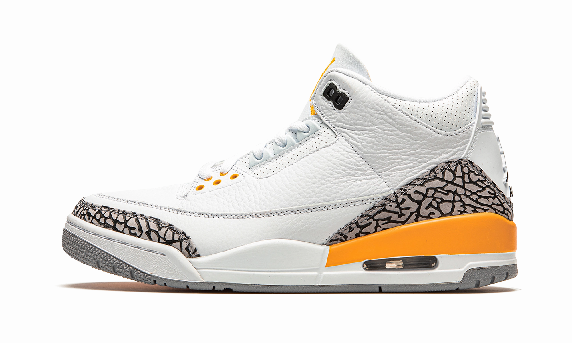 AIR JORDAN 3 RETRO WMNS "Laser Orange" Boosted style