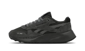 Classic Leather 2400 "Dark Matter Grey" athlete