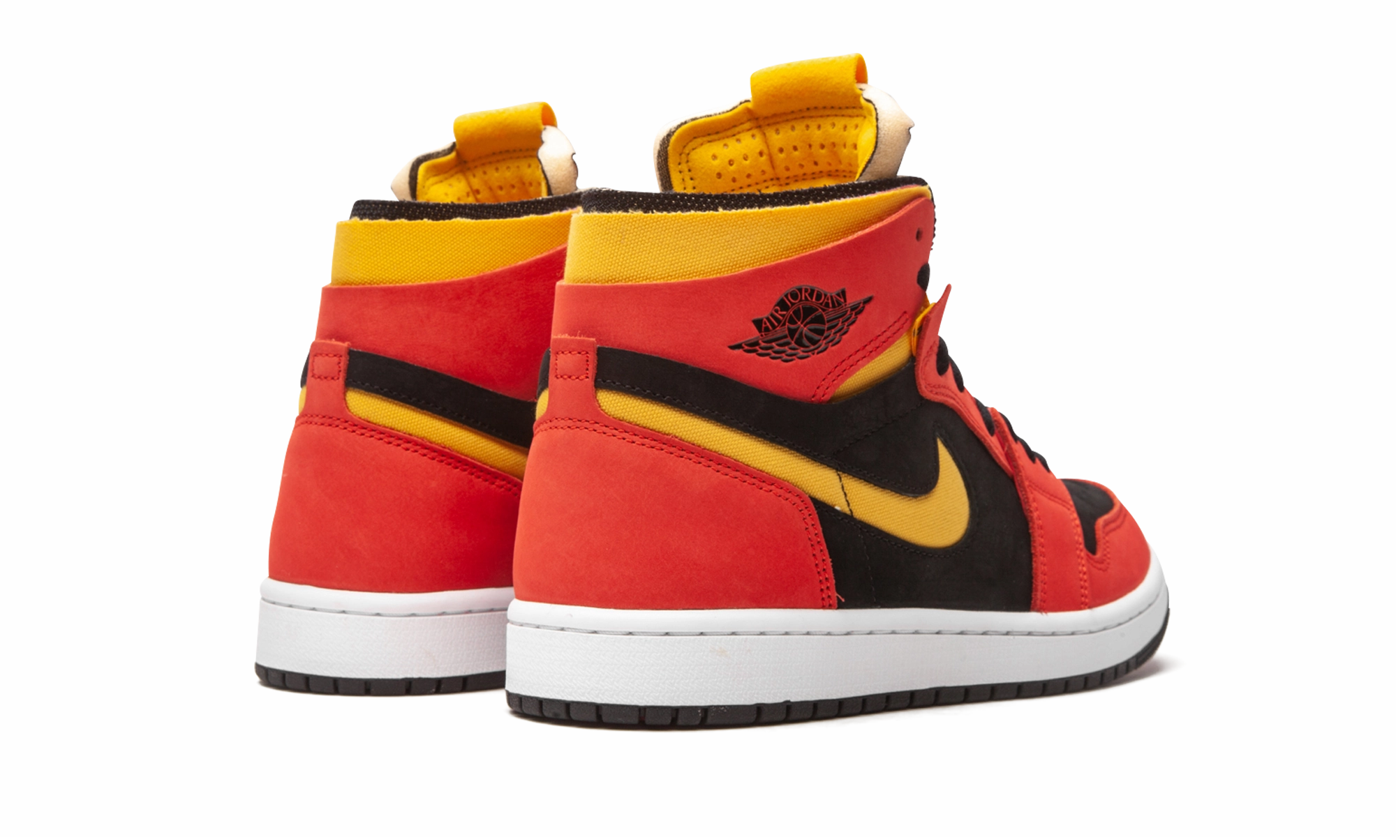 Calm Tones Air Jordan 1 High Zoom CMFT "Chile Red"