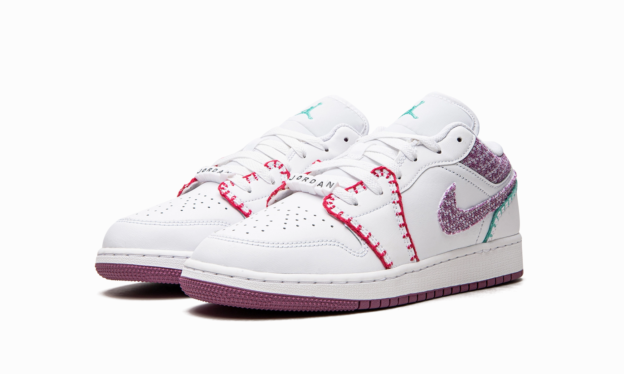 Jordan 1 Low GS "White Light Bordeuax" Go Active Urban Adventure