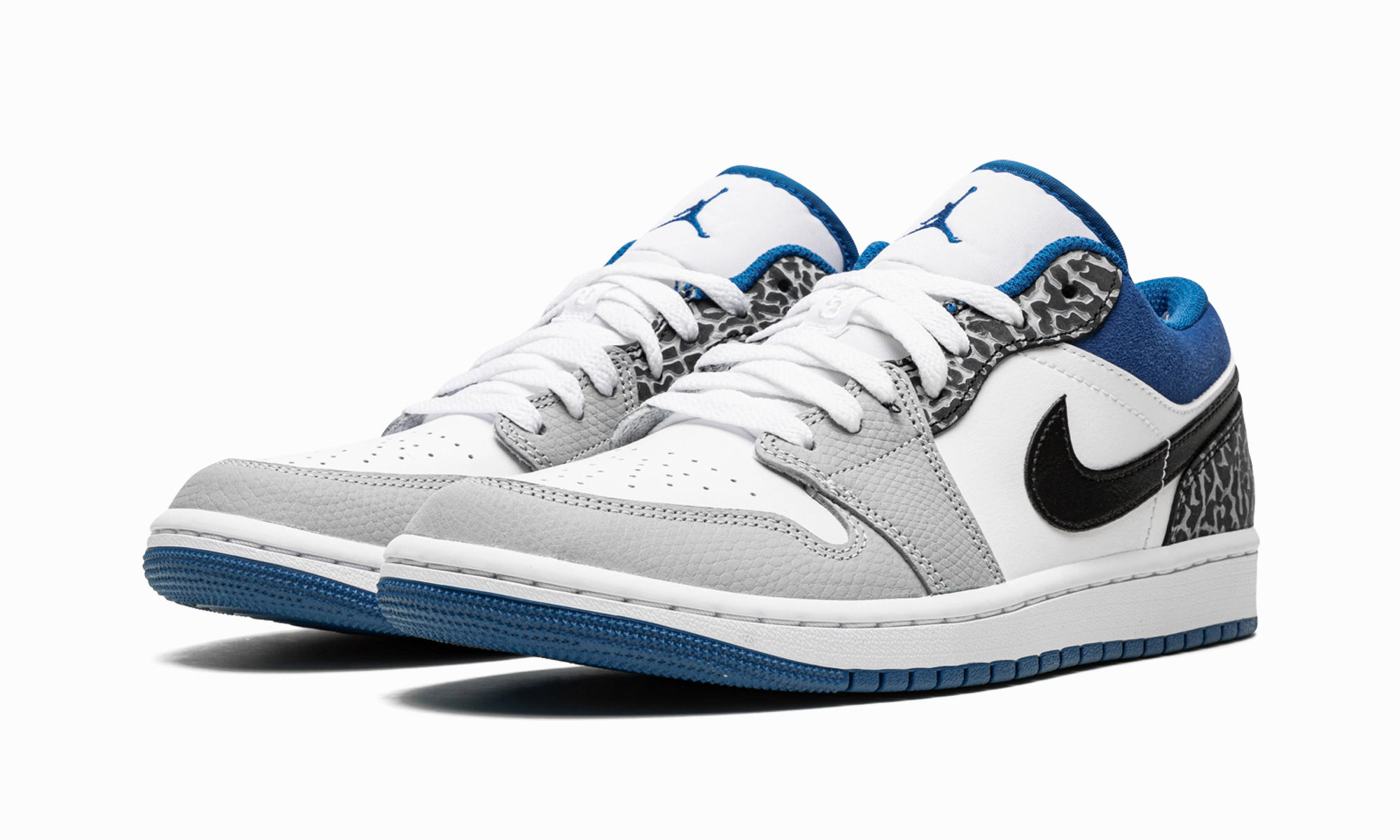 Jordan 1 Low SE "True Blue" Breathable wear