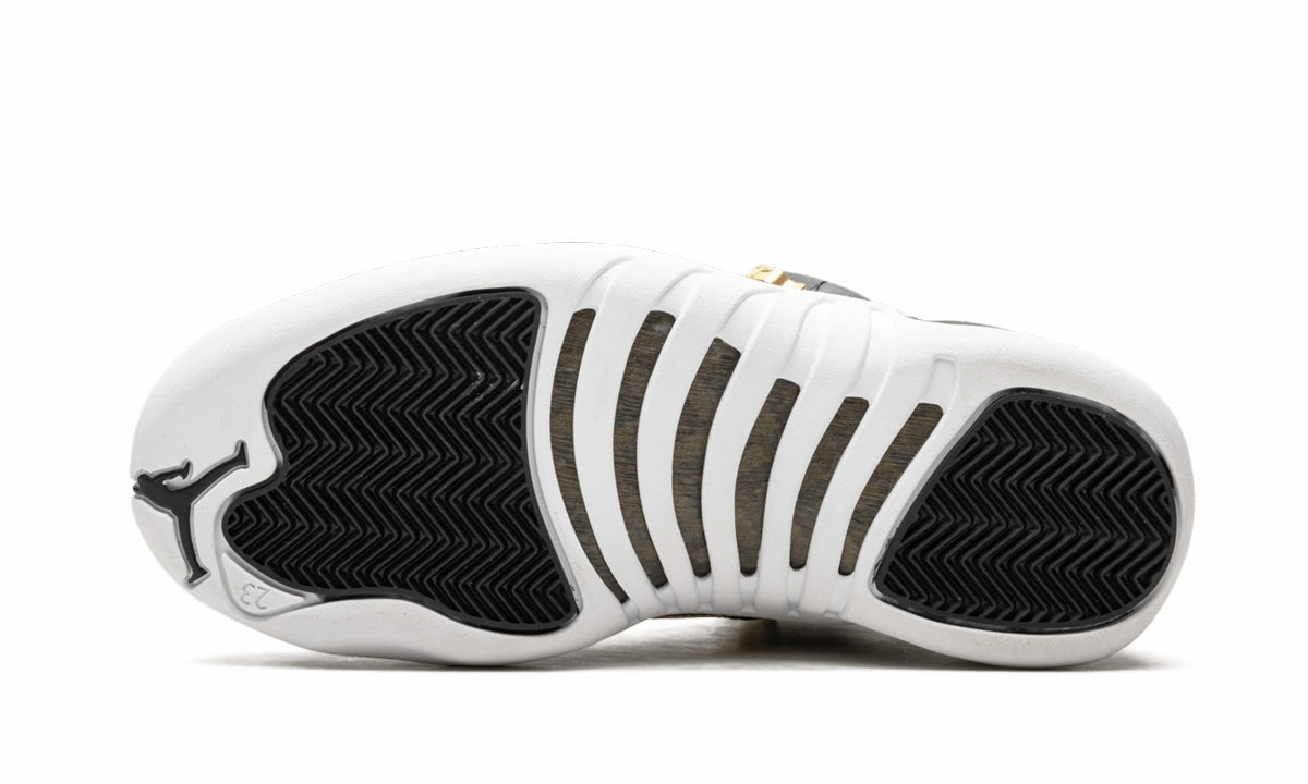 Warm - weather running track meet running shoes AIR JORDAN 12 RETRO WMNS