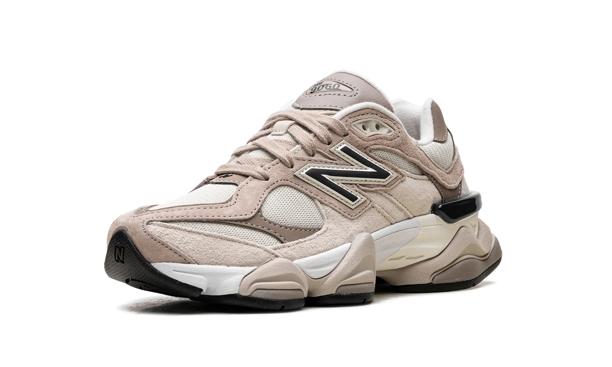 9060 "Beige Cream" running in a plastic bridge area shoes