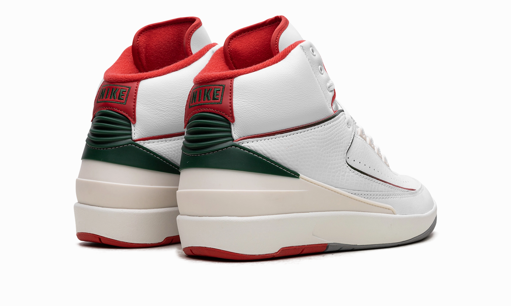 Air Jordan 2 "Italy" Trail Ready Relaxed grip