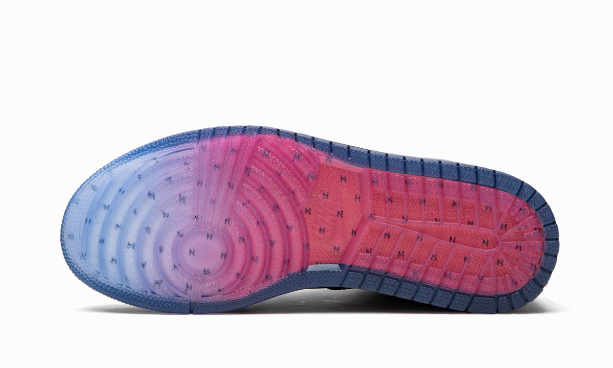 Soft Support Air Jordan 1 High Zoom "Fearless"