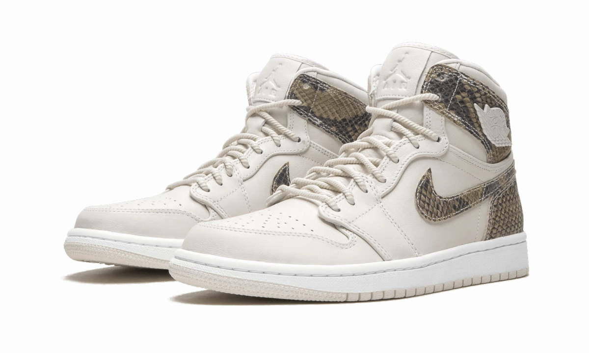 Custom Style Casual Athletic AIR JORDAN 1 RET HI PREMIUM WMNS