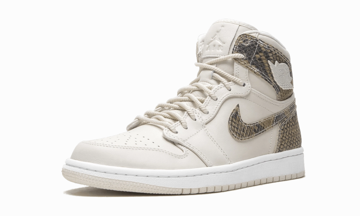 Comfortable Step AIR JORDAN 1 RET HI PREMIUM WMNS