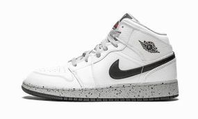 Air Jordan 1 Mid GS Padded shock absorption Stylish grip